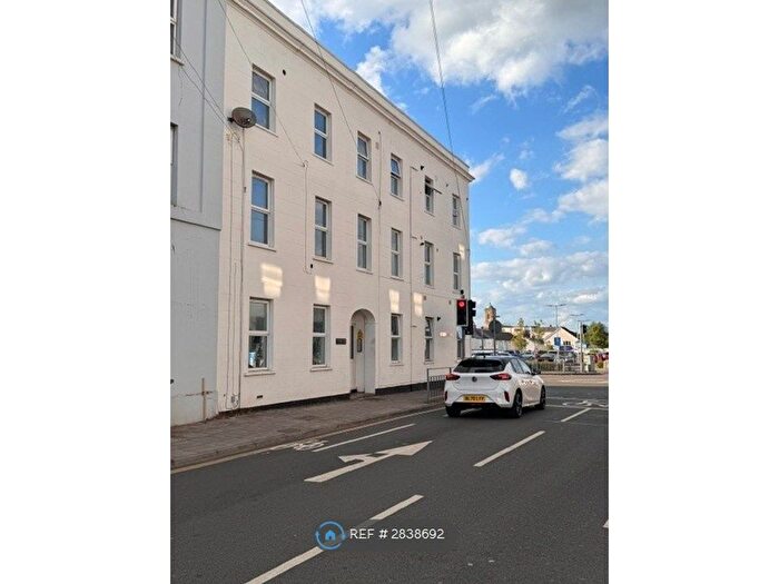 2 Bedroom Flat To Rent In St Georges Court, Cheltenham, GL50