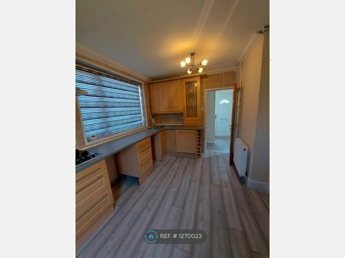 3 Bedroom Terraced House To Rent In Cromarty Square, Heywood, OL10