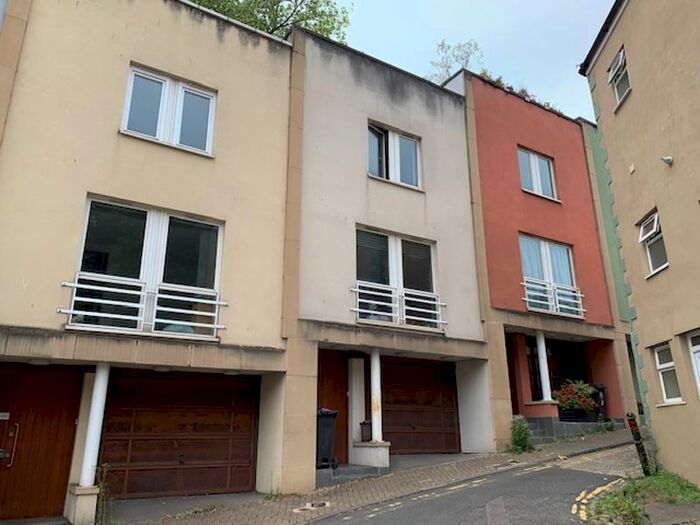 4 Bedroom Property To Rent In Gorse Lane, Clifton, Bristol, BS8