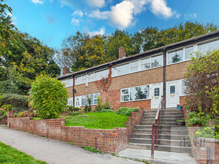 3 Bedroom Terraced House To Rent In Gledhow Wood Road, Roundhay, Leeds, LS8