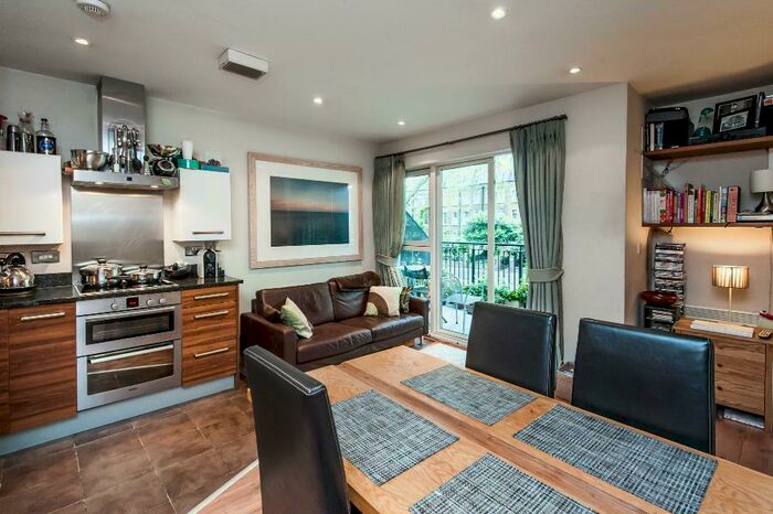 2 Bedroom Flat To Rent In The Metro, Kennington Road, SE11