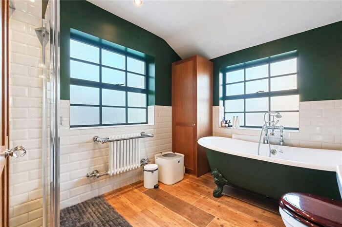 5 Bedroom Terraced House For Sale In Powerscroft Road, London, E5