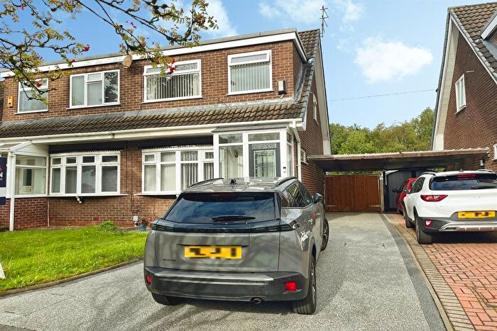 3 Bedroom Semi-Detached House For Sale In The Fairway, M40