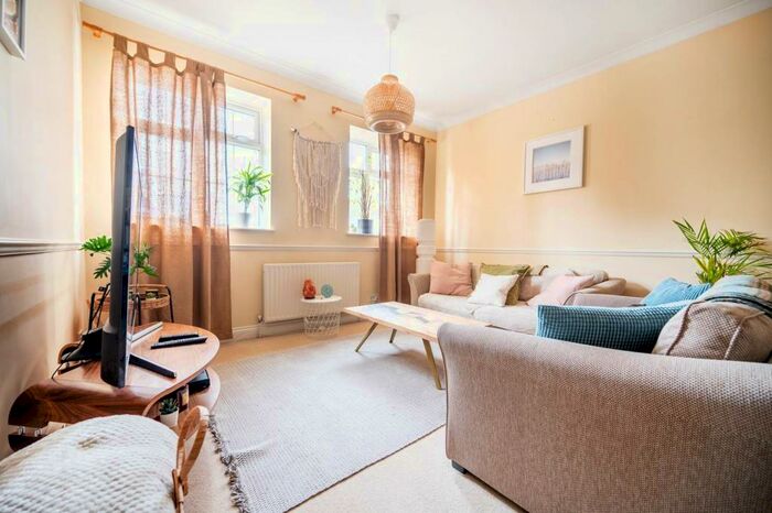 1 Bedroom Maisonette To Rent In Meadrow, Godalming, GU7