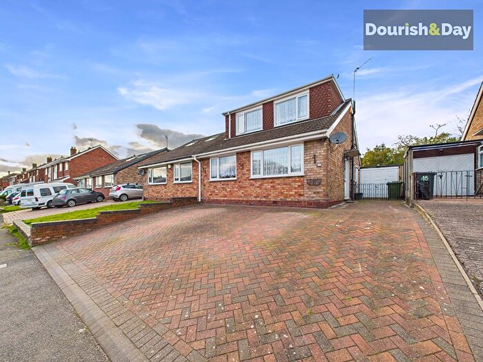 3 Bedroom Semi-Detached House For Sale In Sutherland Road, Walsall, WS6