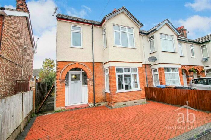3 Bedroom Semi-Detached House To Rent In Henslow Road, Ipswich, IP4