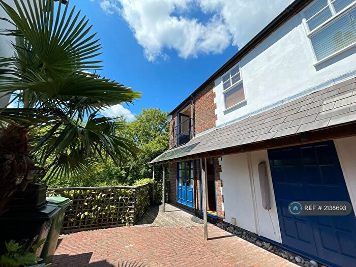 3 Bedroom Detached House To Rent In Cathedral View, Winchester, SO23