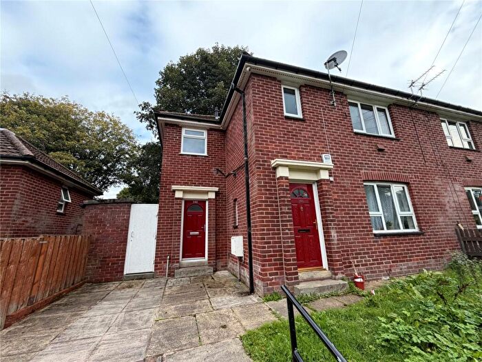 1 Bedroom Maisonette For Sale In Hill Top Drive, Rochdale, Greater Manchester, OL11