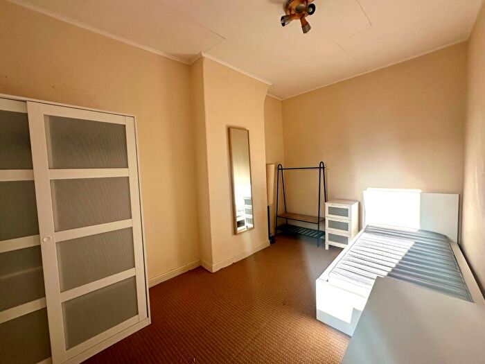 2 Bedroom End Of Terrace House To Rent In Princess Road, Prestwich, Manchester, M25