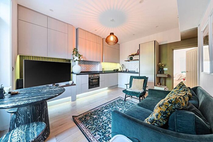 2 Bedroom Flat For Sale In Richborne Terrace, Oval, London, SW8