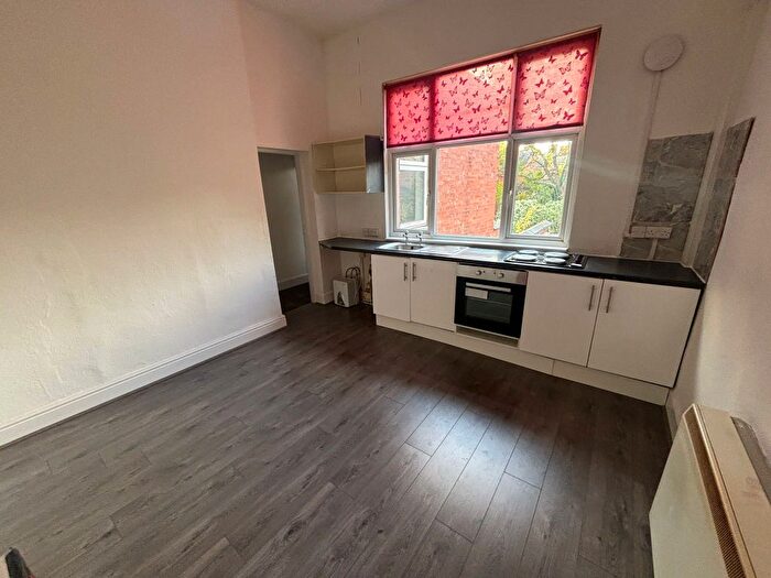 2 Bedroom Flat To Rent In Fosse Road Central, Leicester, LE3
