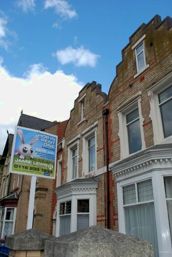 1 Bedroom Flat To Rent In Fosse Road Central, Leicester, LE3