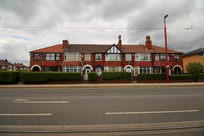 3 Bedroom Terraced House To Rent In Manchester Road, Droylsden, Manchester, M43