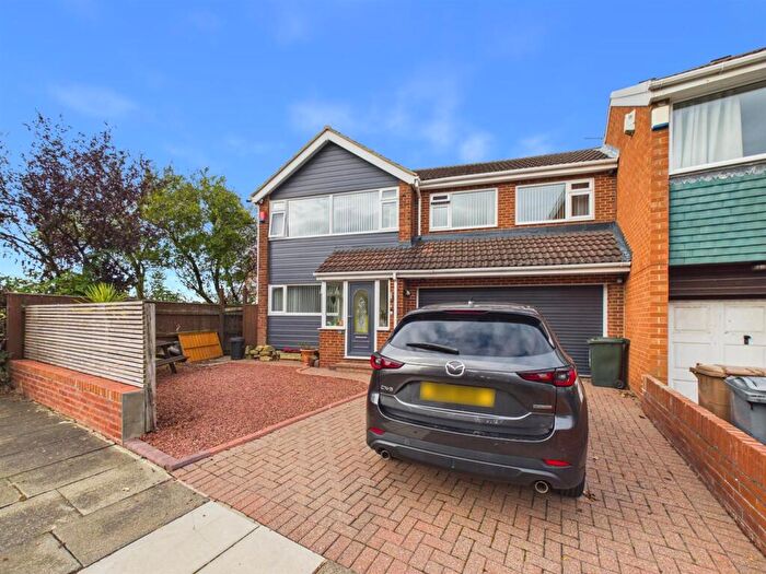 4 Bedroom Detached House To Rent In Edengarth, North Shields, NE30