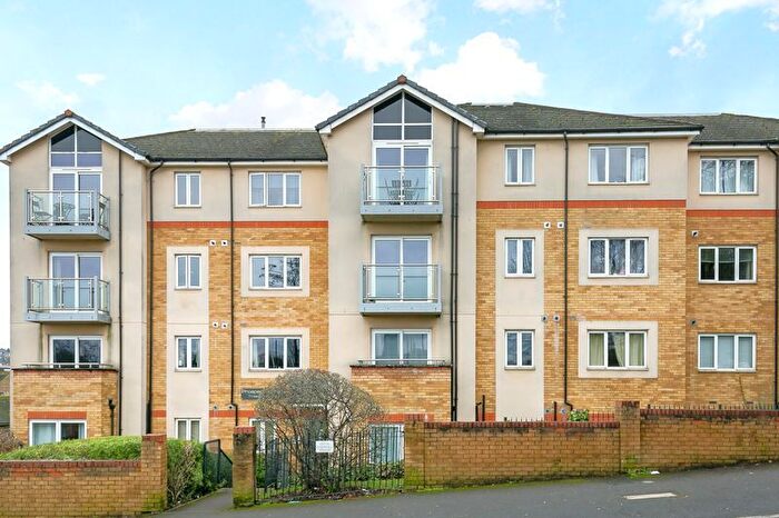 1 Bedroom Flat For Sale In Haling Park Road, South Croydon, CR2