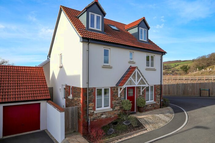 5 Bedroom Detached House For Sale In Mountford Drive, Bovey Tracey, Newton Abbot, TQ13