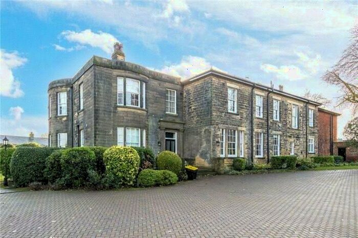 2 Bedroom Flat To Rent In The Grove, Roundhay, Leeds, West Yorkshire, Uk, LS8