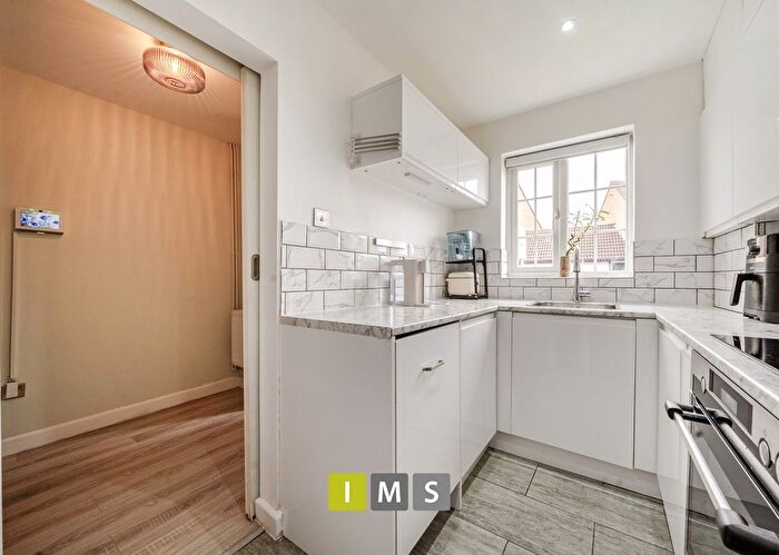 2 Bedroom Semi-detached House For Sale In Harrier Way, Bicester, OX26