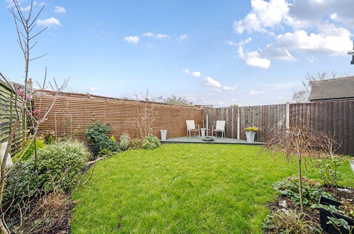 2 Bedroom Terraced Bungalow For Sale In Cootes Lane, Middleton-On-Sea, PO22