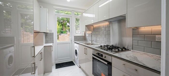 3 Bedroom Terraced House To Rent In Currey Road, Greenford, UB6
