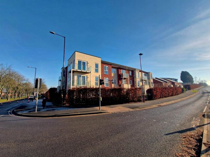 2 Bedroom Flat To Rent In Cofton Park Court, Cofton Park Close, Cofton Hackett, Birmingham, B45