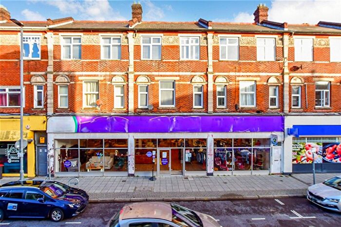 2 Bedroom Flat For Sale In Elm Grove, Southsea, Hampshire, PO5