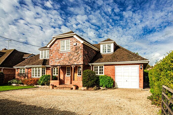 4 Bedroom Detached House For Sale In Stoney Point, Whitchurch Hill, RG8