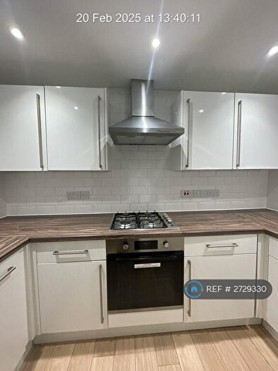 2 Bedroom Flat To Rent In Fountain Mill, Bristol, BS5