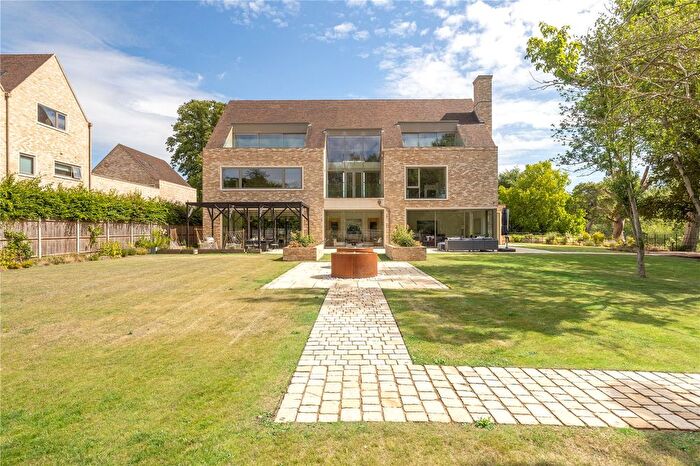 5 Bedroom Detached House For Sale In Cambridge Road, Great Shelford, Cambridge, Cambridgeshire, CB22