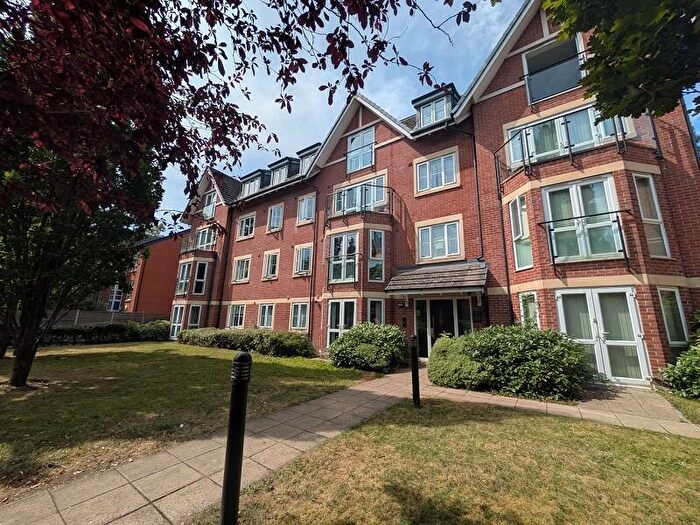 2 Bedroom Flat To Rent In / Alexandra Road South, Whalley Range, Manchester., M16