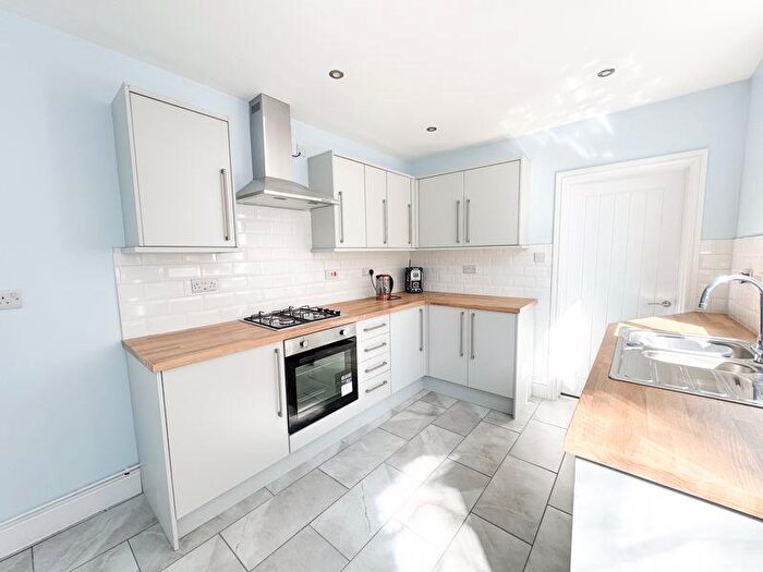 3 Bedroom Terraced House To Rent In Castle Street, Grimsby, DN32
