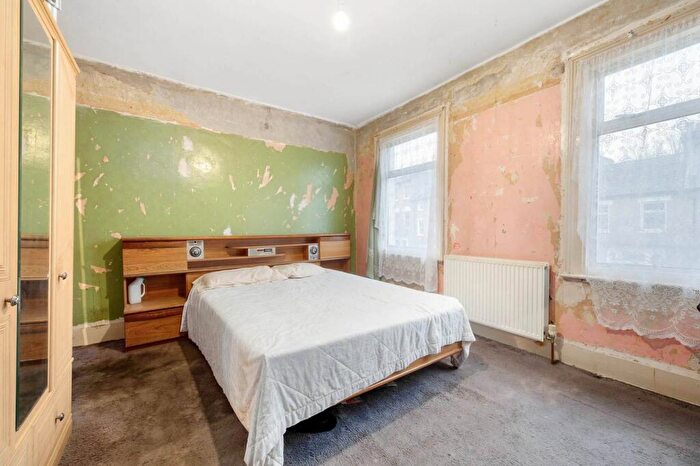 3 Bedroom Terraced House For Sale In Astbury Road, Peckham, London, SE15