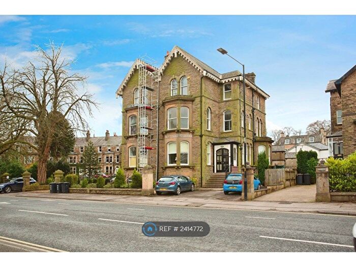 2 Bedroom Flat To Rent In Leeds Road, Harrogate, HG2