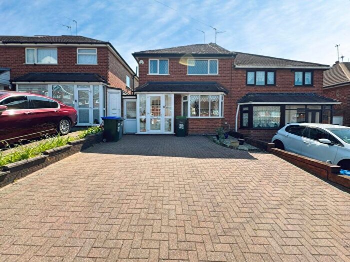 3 Bedroom Semi-Detached House For Sale In Shenstone Road, Great Barr, Birmingham, B43