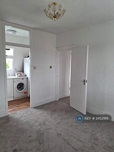1 Bedroom Flat To Rent In Halton Road, London, N1