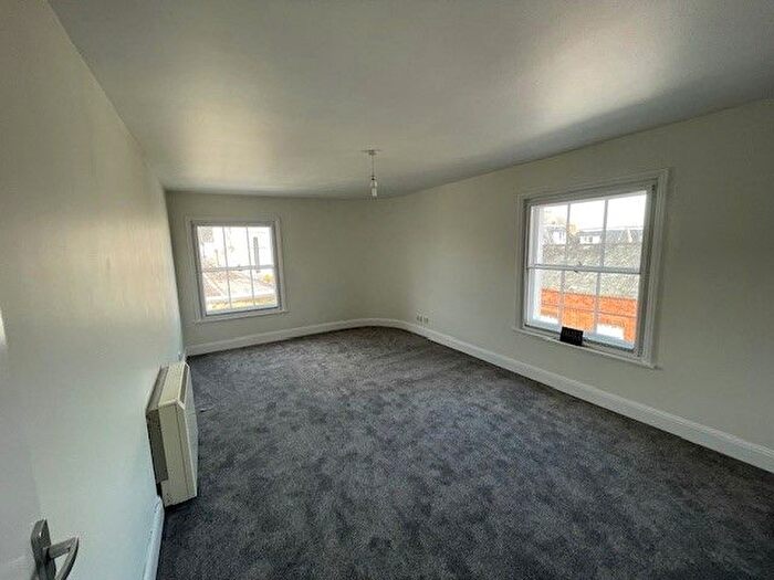 1 Bedroom Flat To Rent In Newport Street, Ryde, PO33