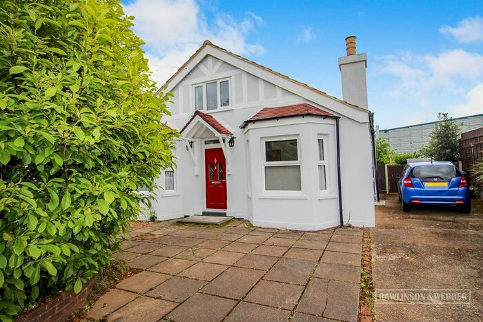 3 Bedroom Detached Bungalow For Sale In Monks Avenue, West Molesey, KT8