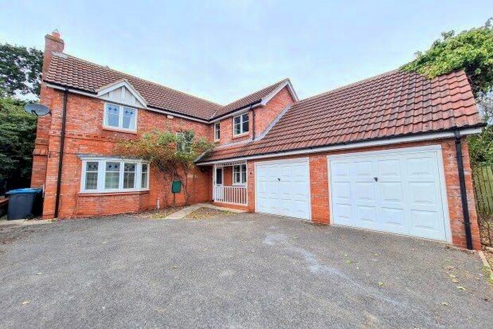 4 Bedroom Detached House To Rent In Stapleton Close, Bedale, DL8