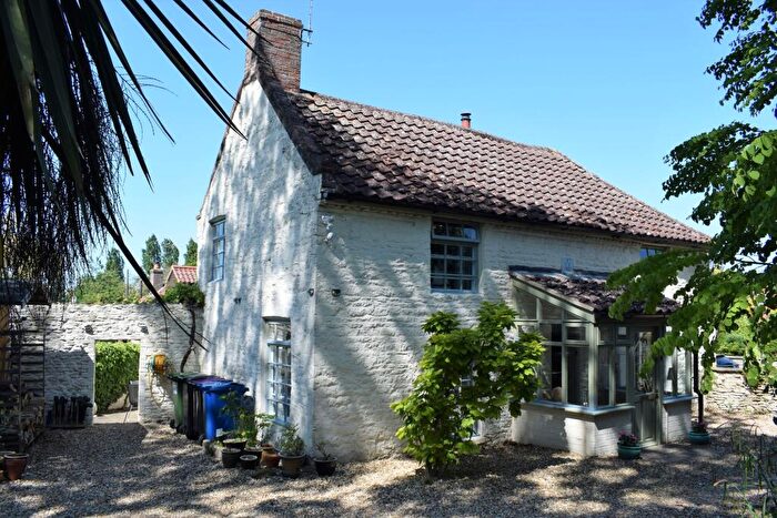 4 Bedroom Cottage For Sale In High Street, Snitterby, DN21