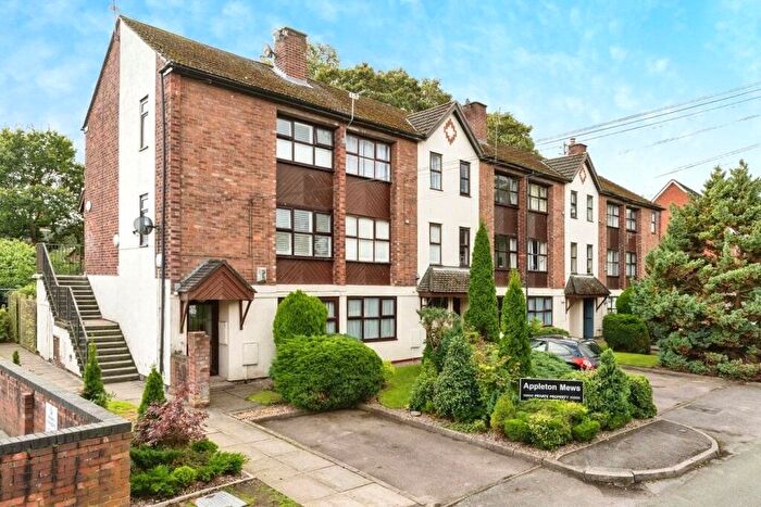 2 Bedroom Flat For Sale In Oldfield Road, Lymm, Cheshire, WA13