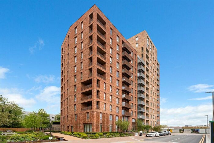 2 Bedroom Apartment To Rent In Alington House, Mary Neuner Road, Clarendon, N8