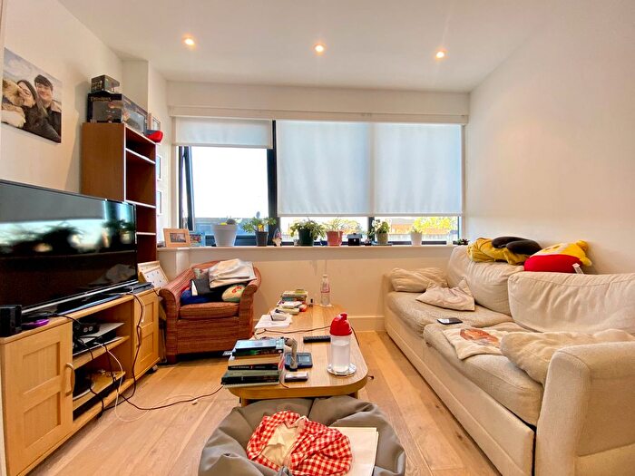 1 Bedroom Flat To Rent In Romney Place, Maidstone, ME15