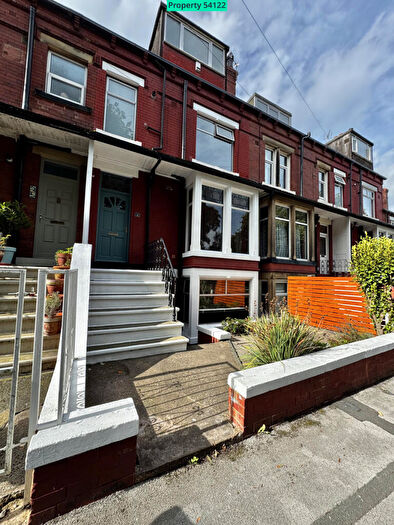 2 Bedroom Terraced House For Sale In Warrels Grove, Leeds, LS13