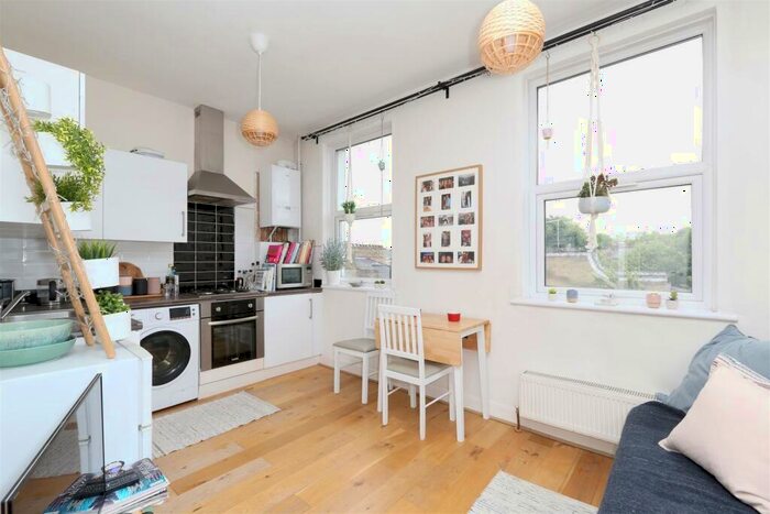 1 Bedroom Flat To Rent In Green Lanes, Stoke Newington, N16