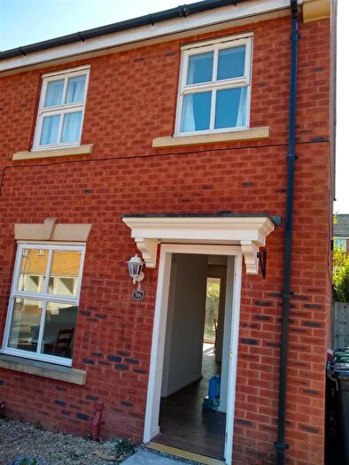 4 Bedroom Semi Detached House To Rent In Jellicoe Avenue, Stapleton, Bristol, BS16