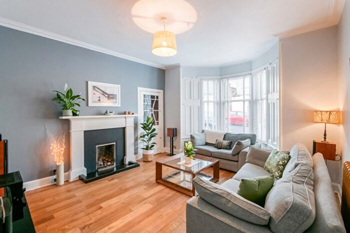 3 Bedroom Semi-detached House For Sale In Watson Street, Falkirk, FK2