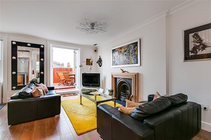 2 Bedroom Flat To Rent In Nevern Square, London, SW5
