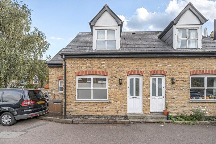1 Bedroom Detached House For Sale In Priscilla Close, London, N15