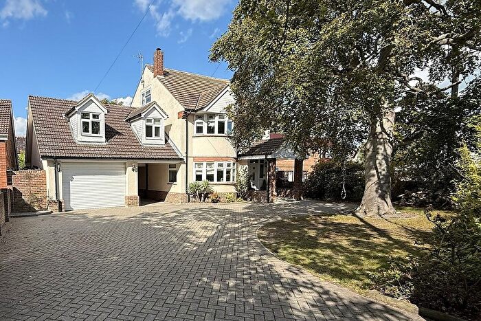 4 Bedroom Detached House For Sale In Stradbroke Road, NR33