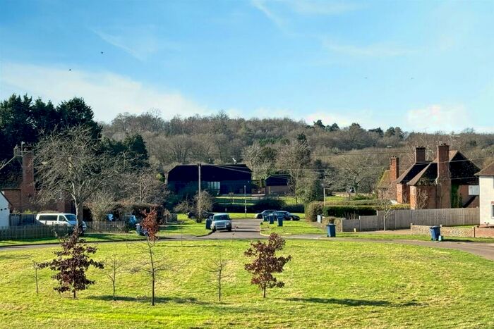 2 Bedroom Flat For Sale In Milford - ***No Onward Chain***, GU8